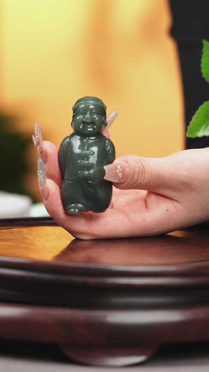 未镶嵌和田玉把件 