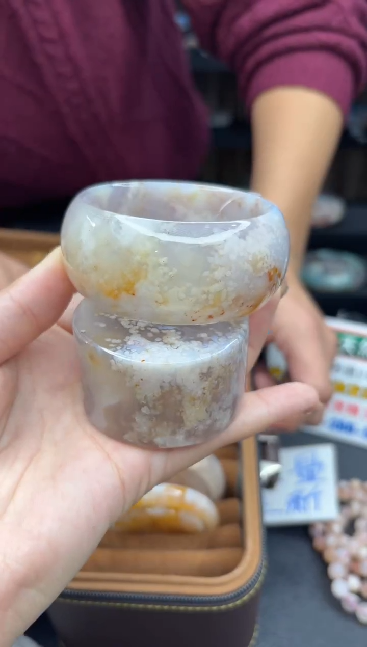 【闪购商品】石英质玉手镯未镶嵌127（56圈赠送镯心）