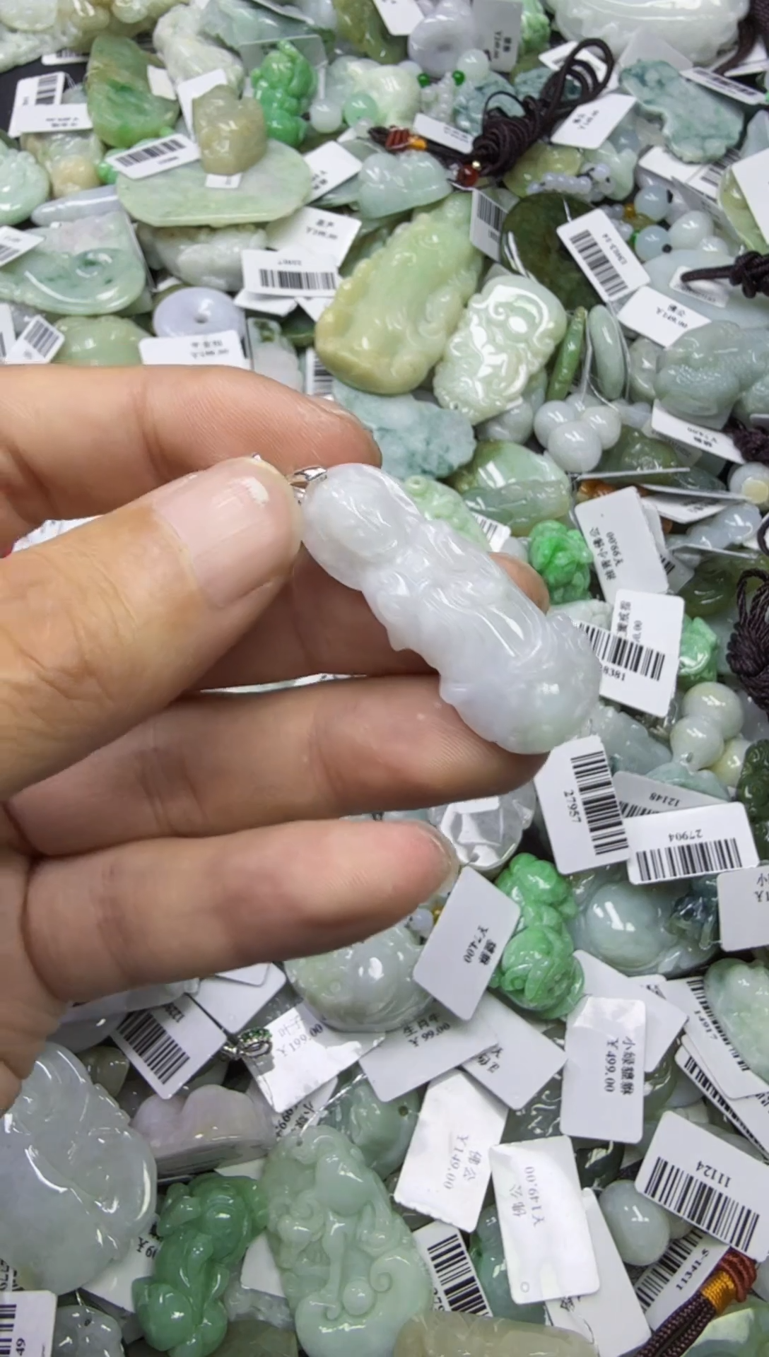 【闪购商品】翡翠颈饰未镶嵌00018801