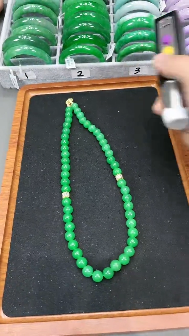 【闪购商品】翡翠颈饰未镶嵌s8满色满绿项链10mm