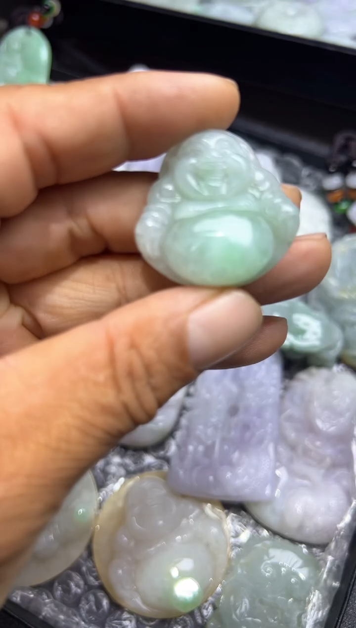 【闪购商品】翡翠吊坠(不含链)未镶嵌绿色小佛