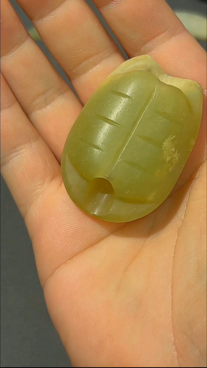 未镶嵌和田玉（糖玉）挂件55555555