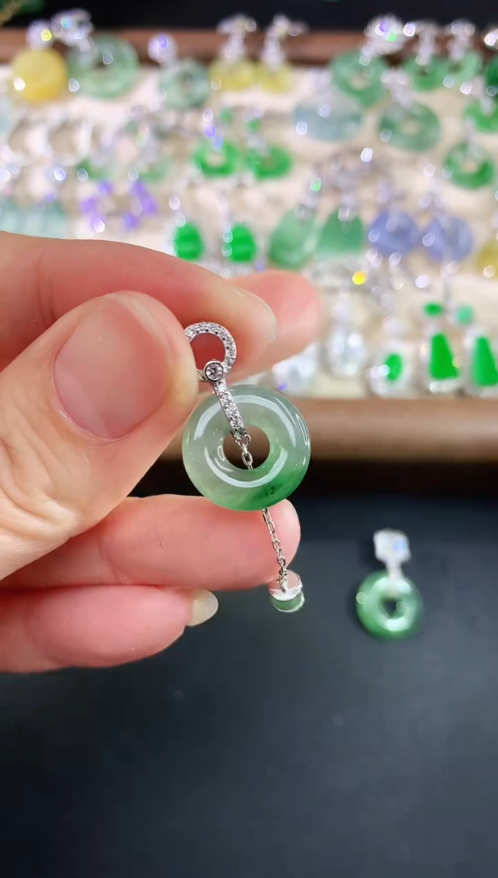 吊坠(不含链)未镶嵌翡翠136买断场不退不换|680