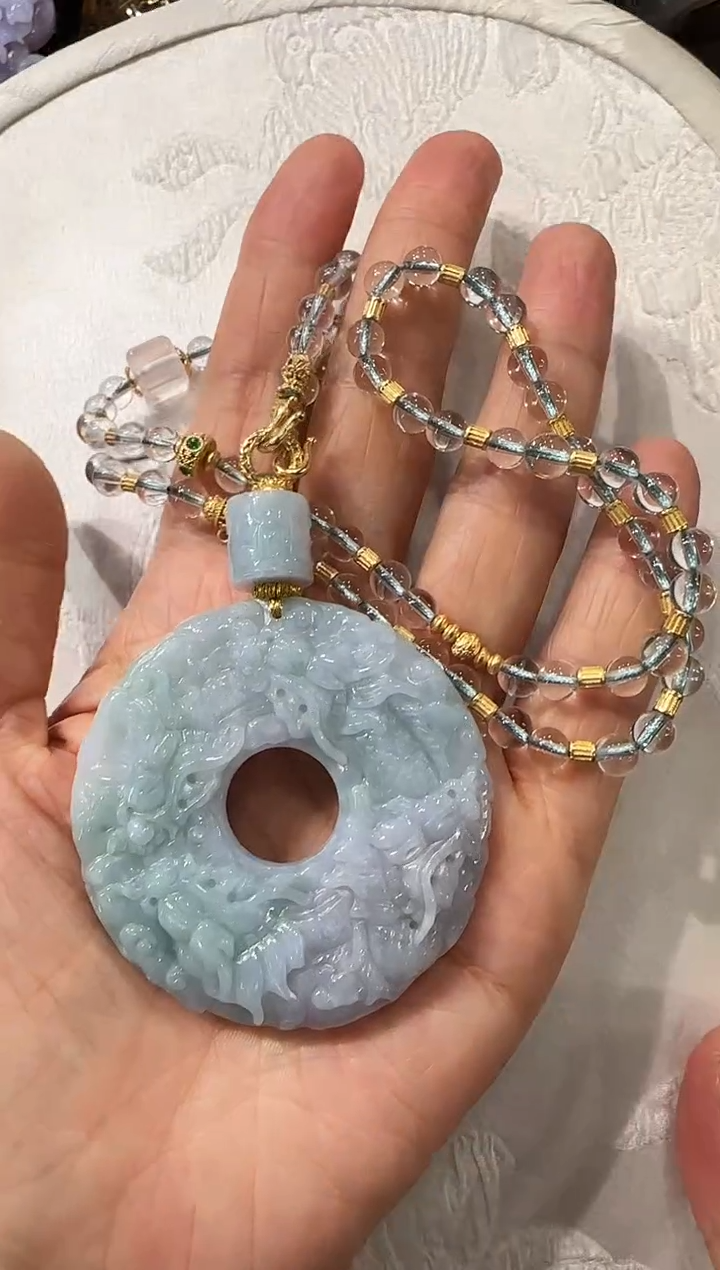 翡翠未镶嵌颈饰国风