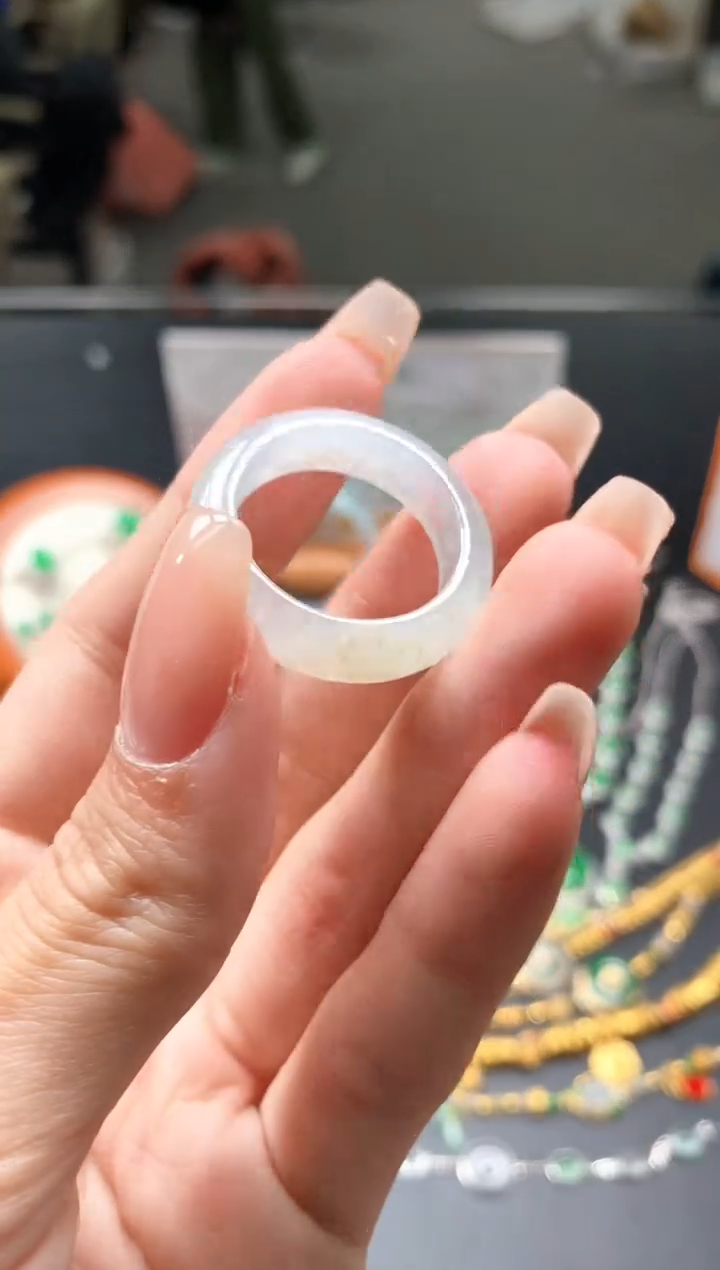 翡翠未镶嵌颈饰春日珠宝 翡翠戒圈|不退不换