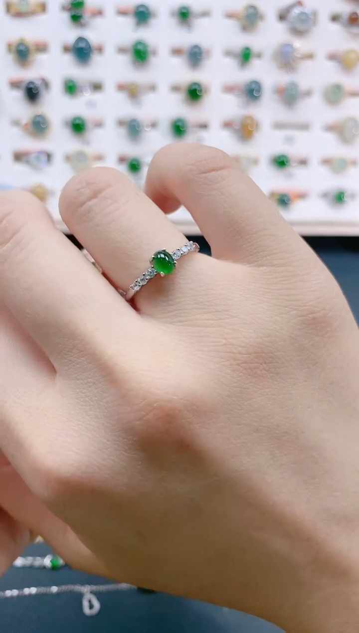 翡翠戒指银S925镶嵌天然翡翠