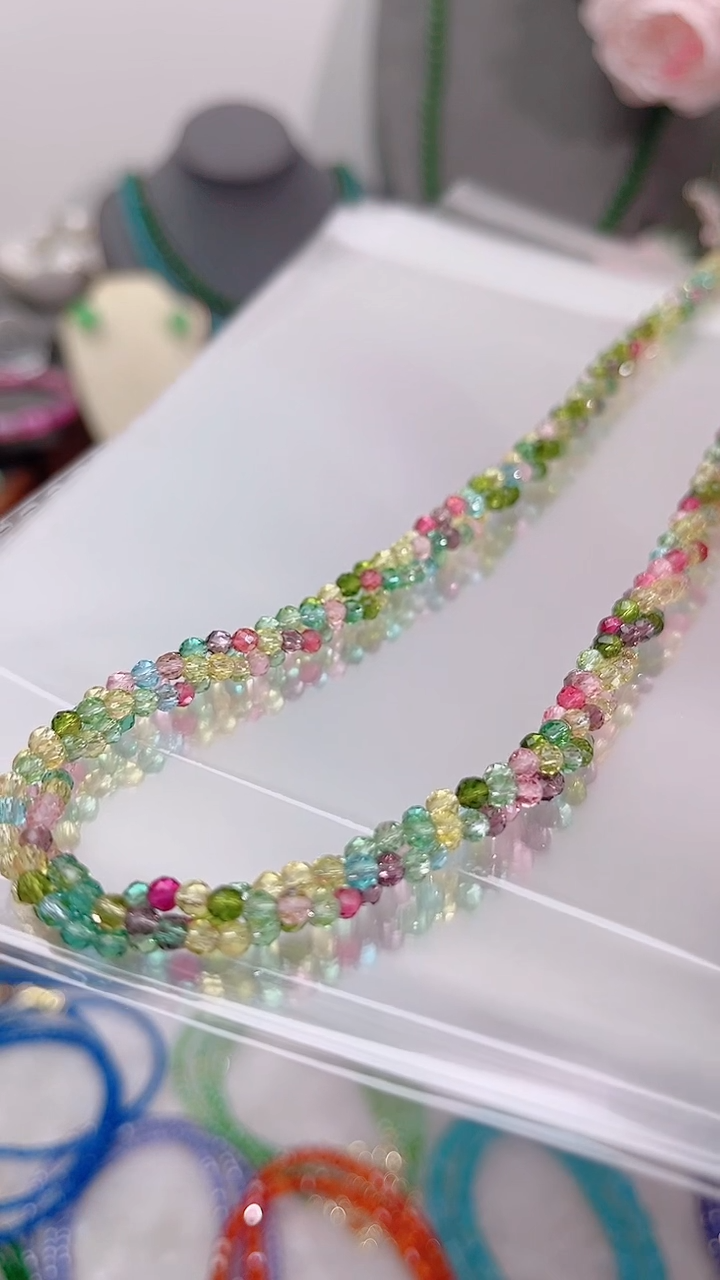 颈饰银S925镶嵌尖晶石彩麻花39.9