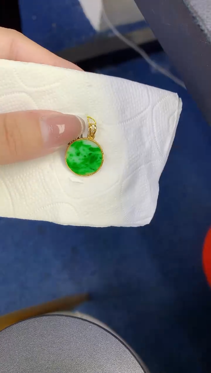 颈饰未镶嵌翡翠缅甸天然翡翠A货
