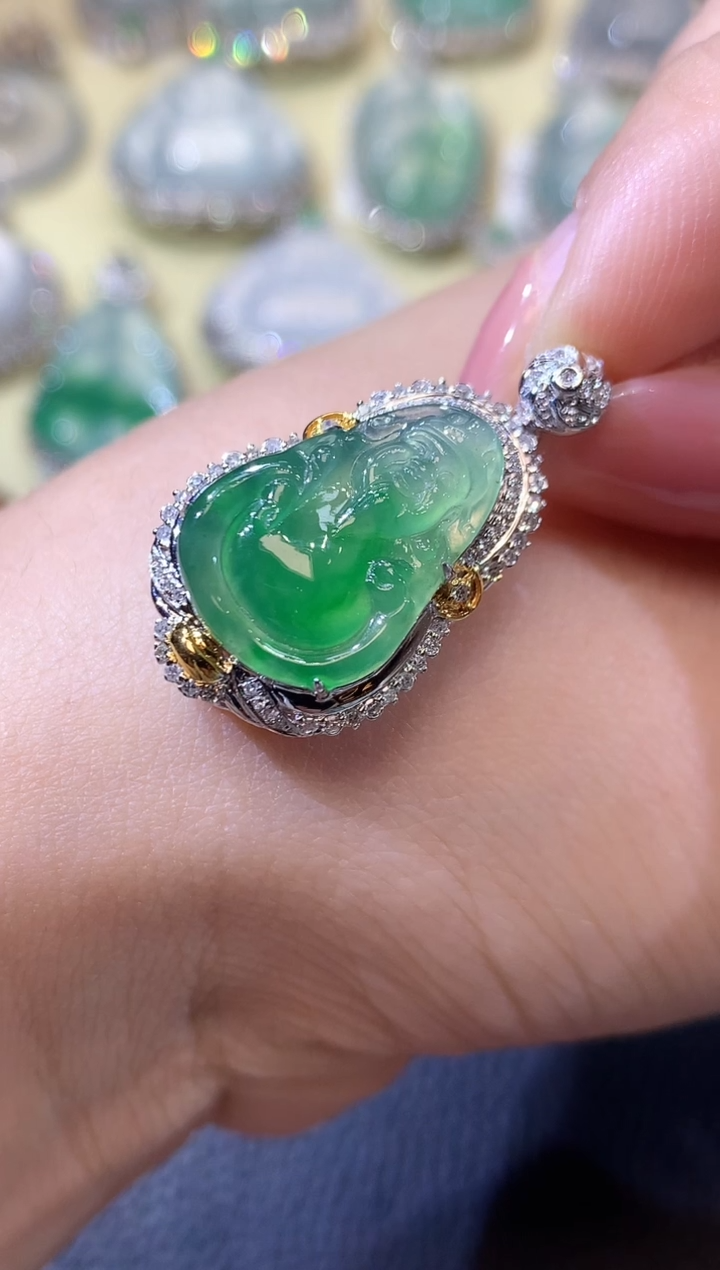 【闪购商品】翡翠吊坠(不含链)18K金镶嵌D23