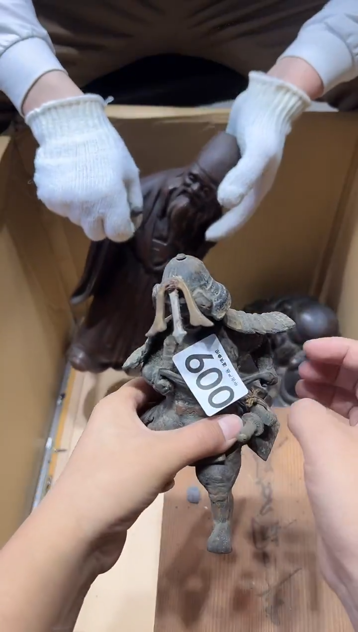 时**流009茶摆件           