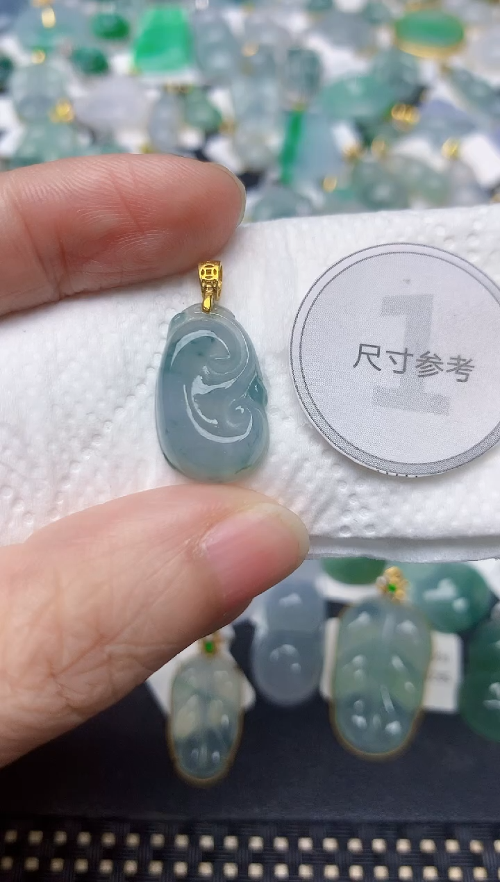 颈饰未镶嵌翡翠天然缅甸A货翡翠