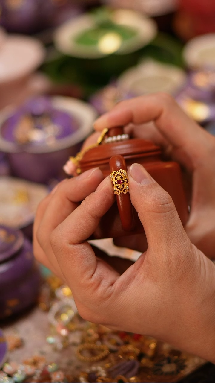 【闪购商品】摆件红色壶把手红色壶把手