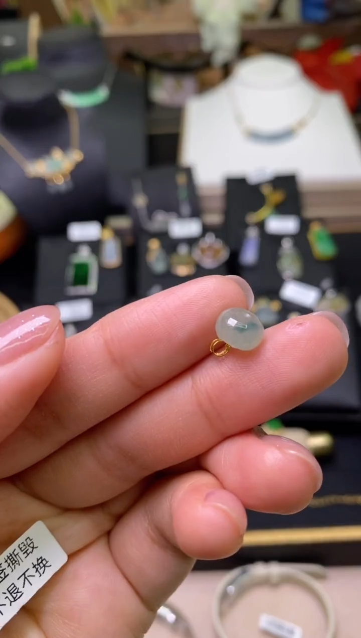 【闪购商品】翡翠颈饰18K金镶嵌净货18061