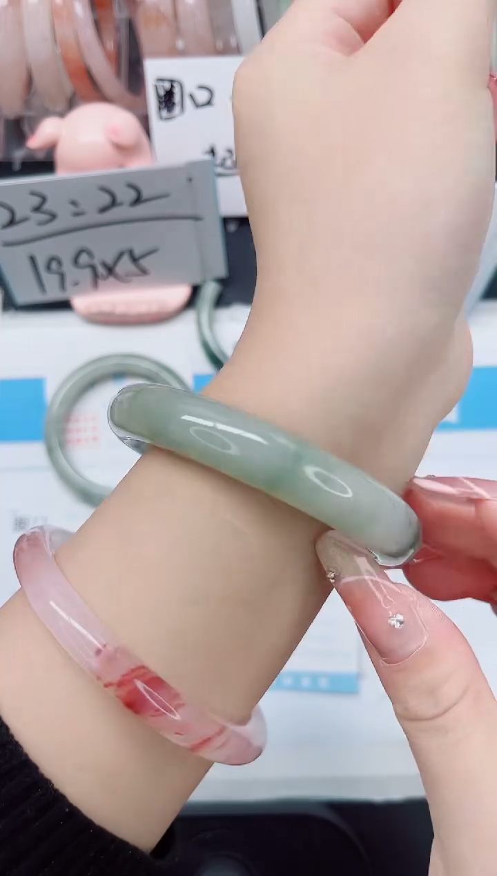 【闪购商品】石英质玉手镯未镶嵌33-59.9