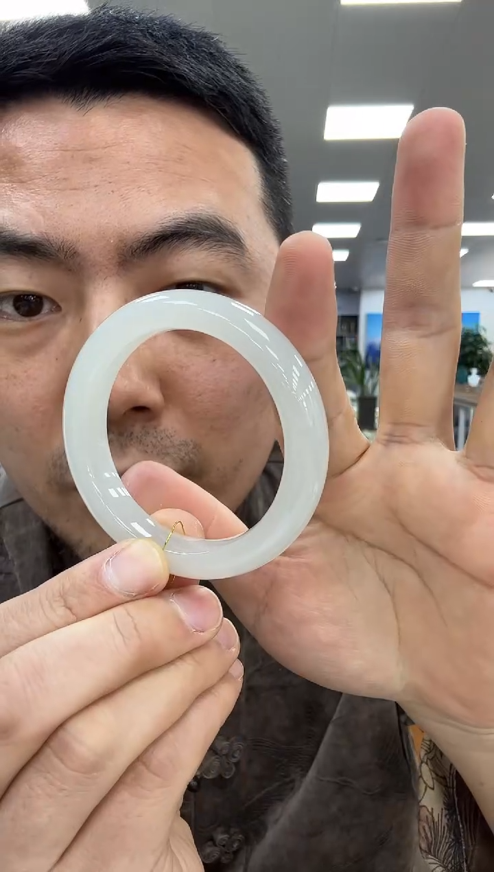 【闪购商品】和田玉手镯未镶嵌53-54   038