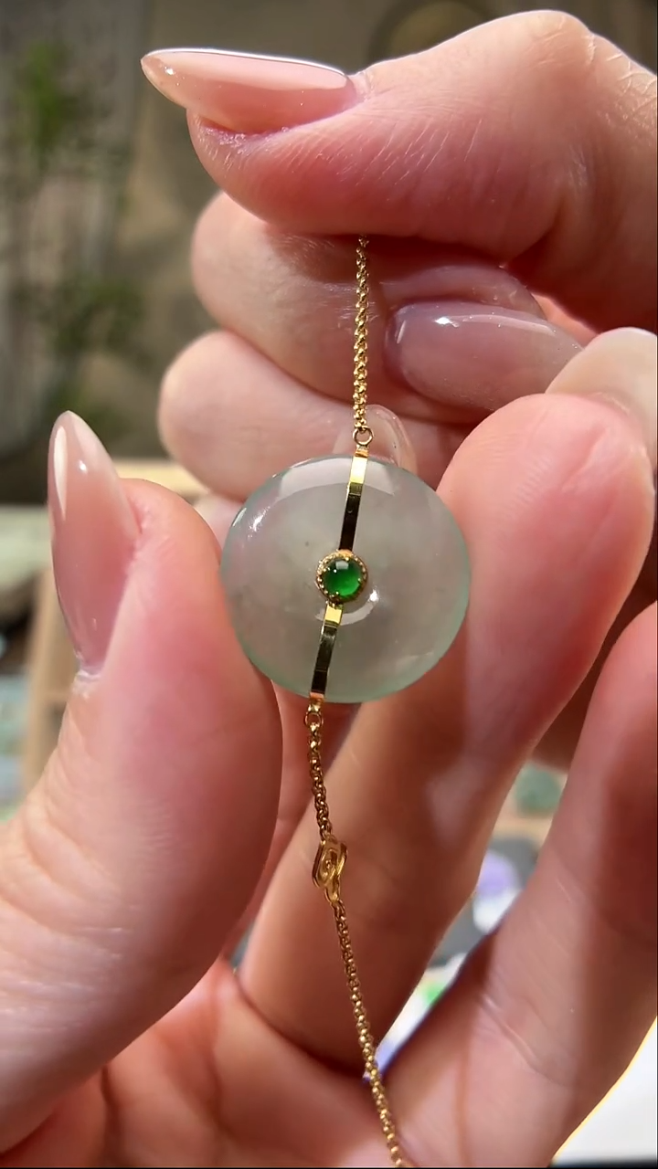 吊坠(不含链)18K金镶嵌翡翠手链