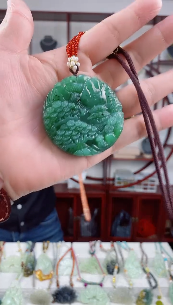 颈饰未镶嵌和田玉1