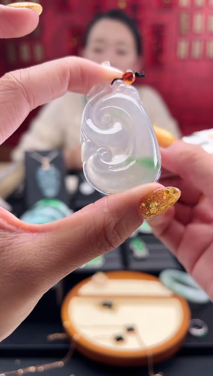 【闪购商品】翡翠颈饰未镶嵌吊坠