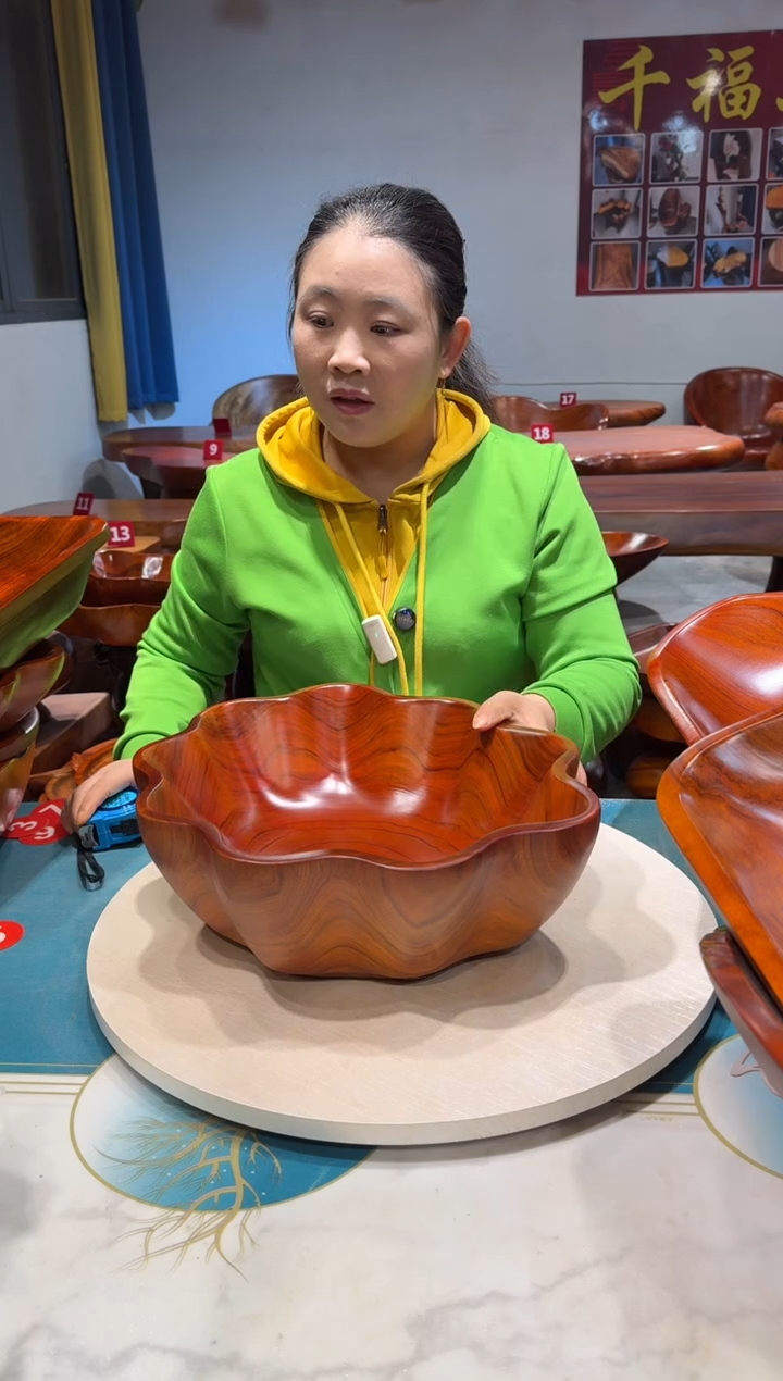 木 花边果盘 41*34.8*13