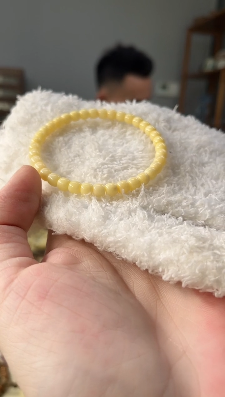 裸石琥珀未镶嵌王**。琥珀蜜蜡