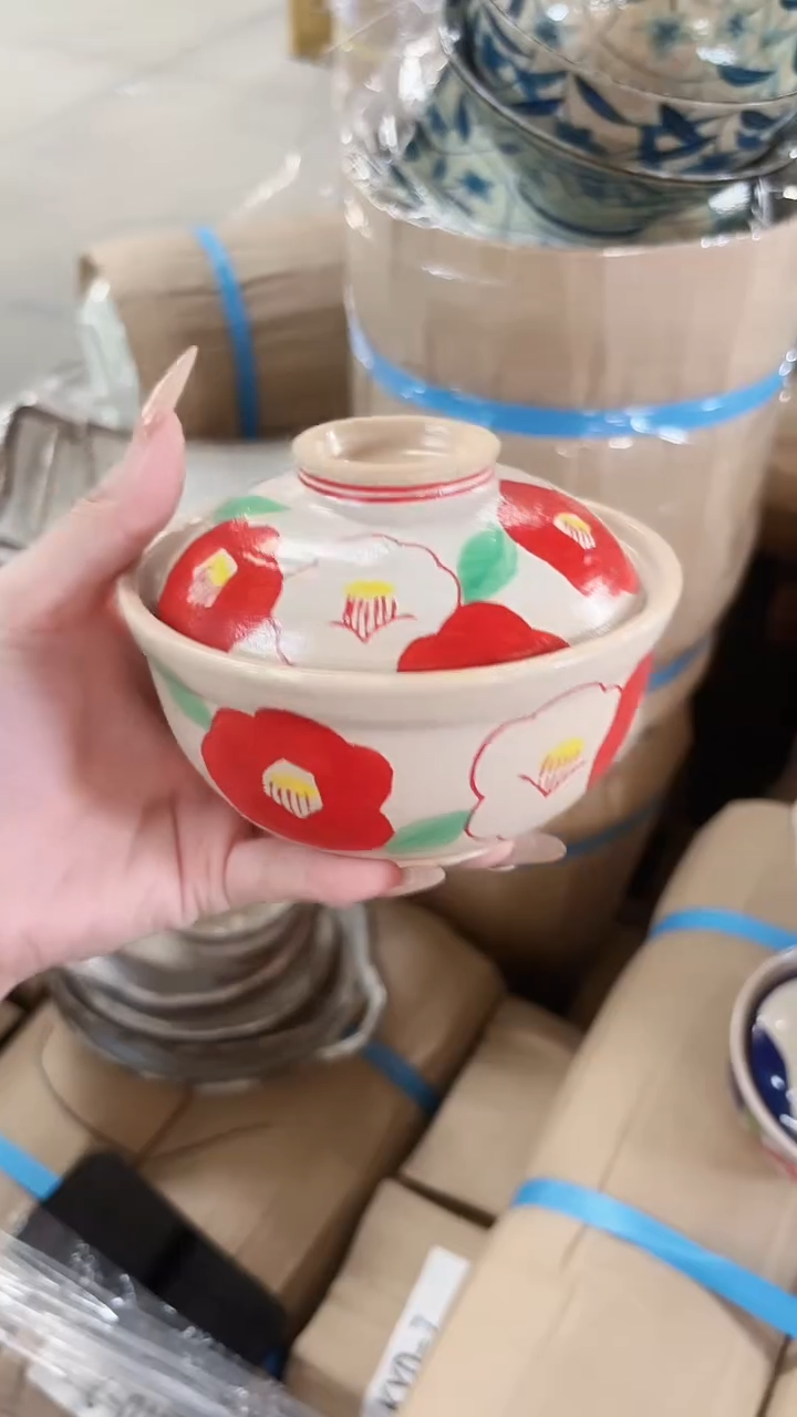 陶瓷濑户烧红花盖碗一个