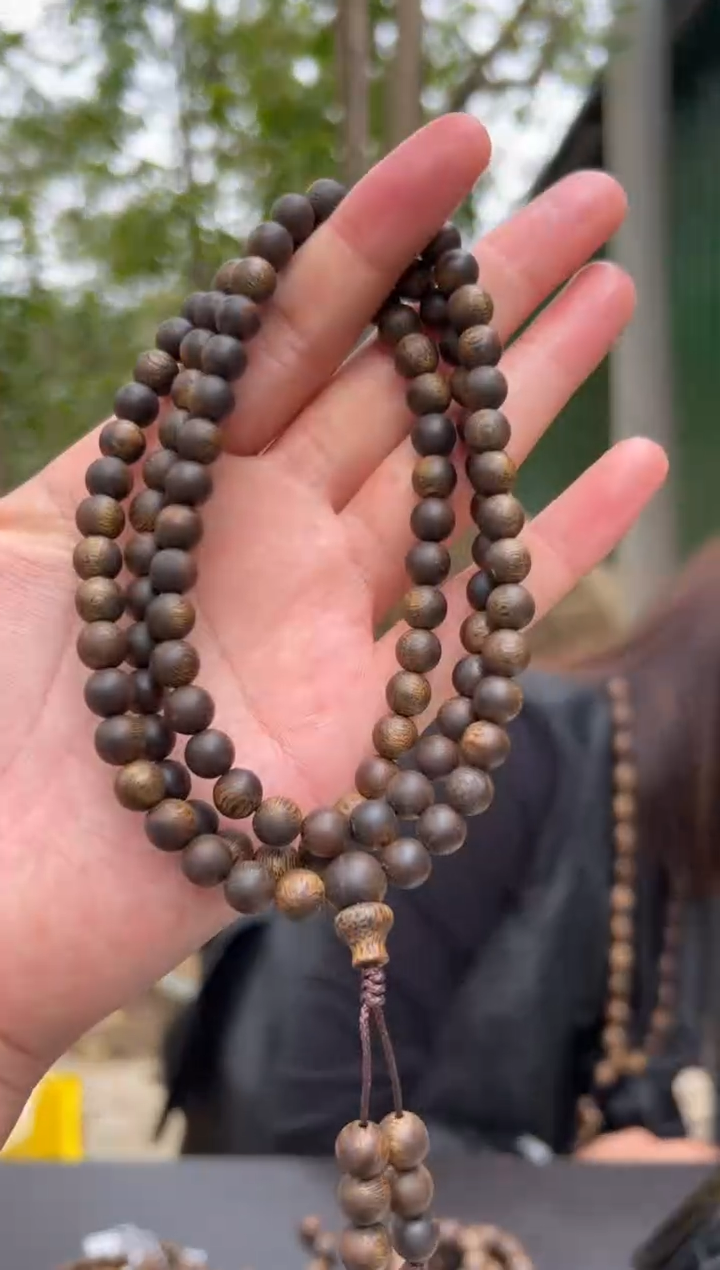 【闪购商品】沉香手串22克蓝宝石手串