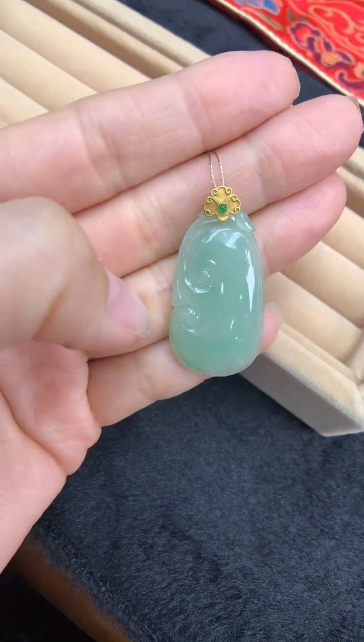 【闪购商品】翡翠颈饰18K金镶嵌如意