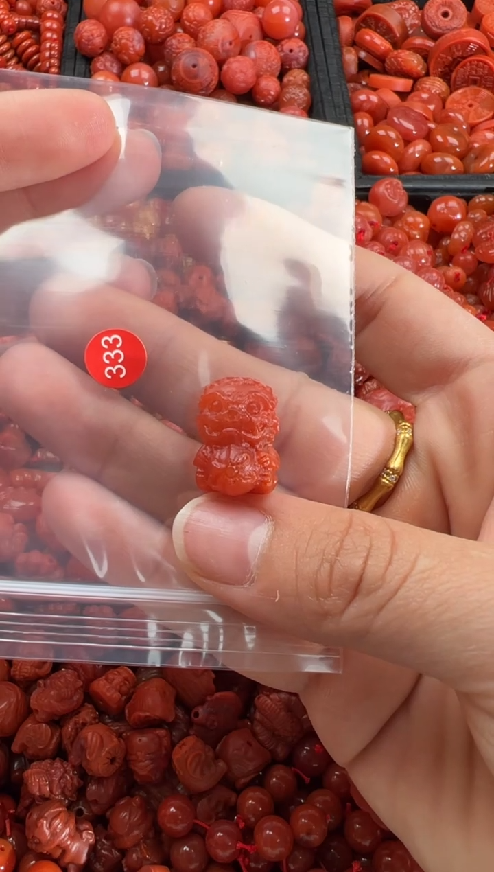 【闪购商品】南红玛瑙颈饰未镶嵌1