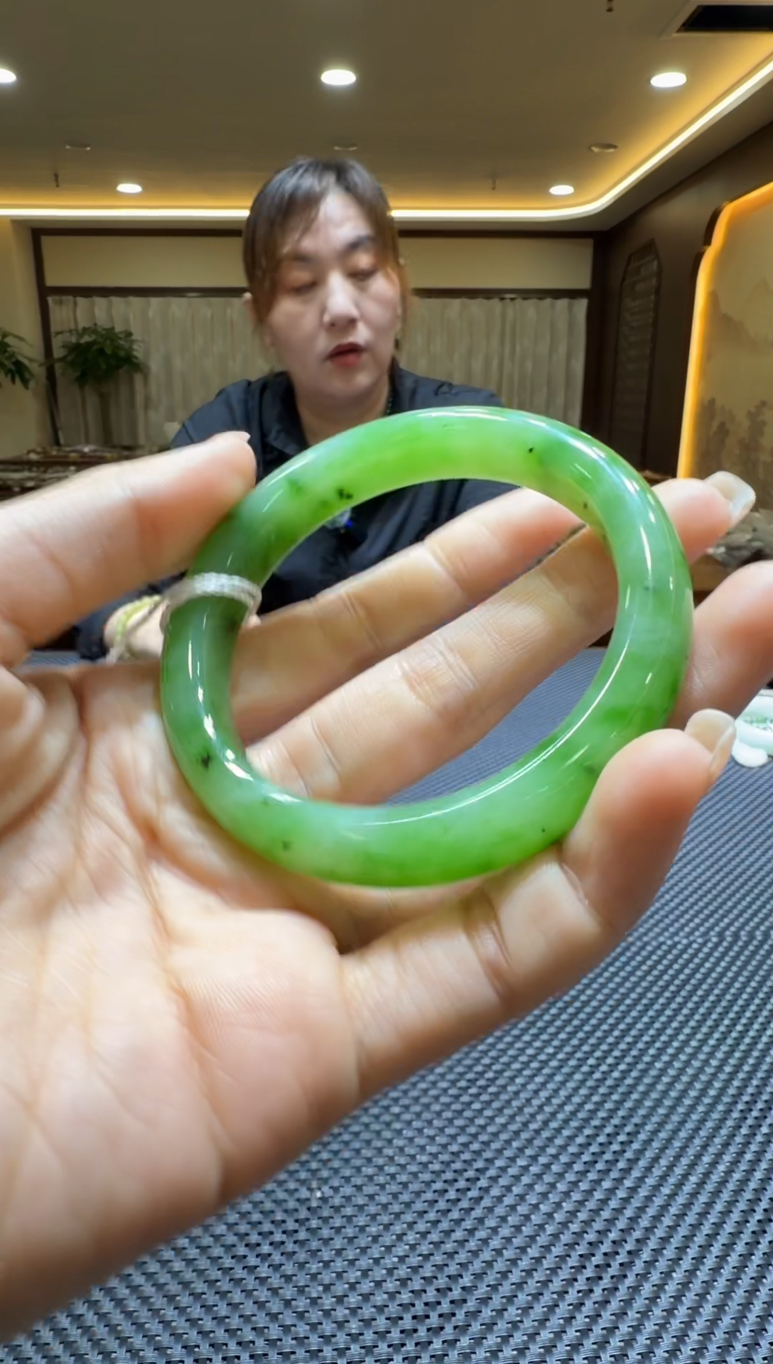 颈饰未镶嵌和田玉手镯56