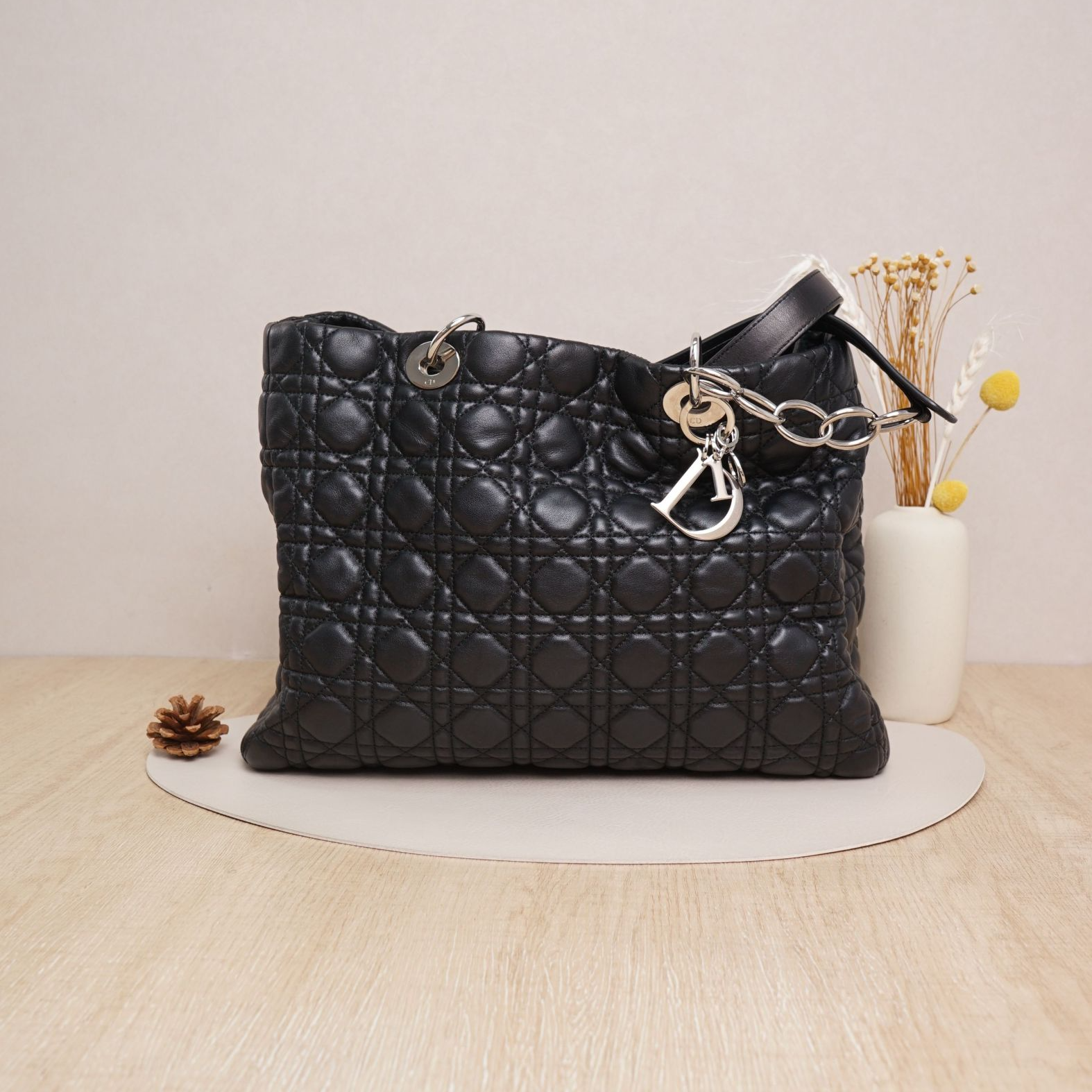 95新 DIOR/迪奥 迪奥菱格纹托特包黑银羊皮/DS042614