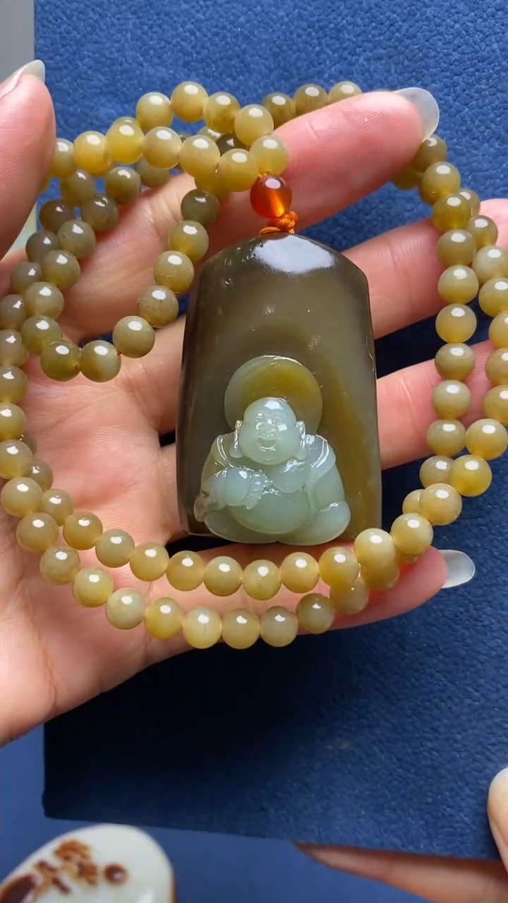 吊坠(赠链)未镶嵌和田玉1