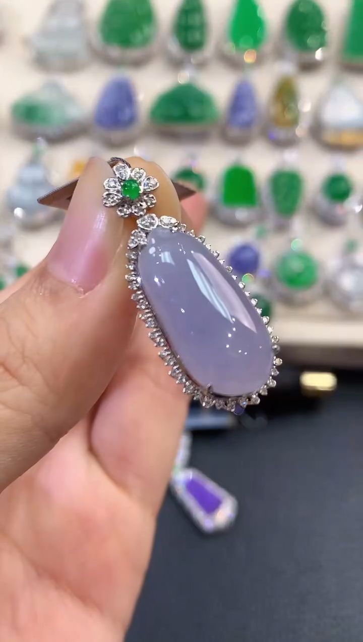 【闪购商品】翡翠吊坠(不含链)18K金镶嵌D18    有色差