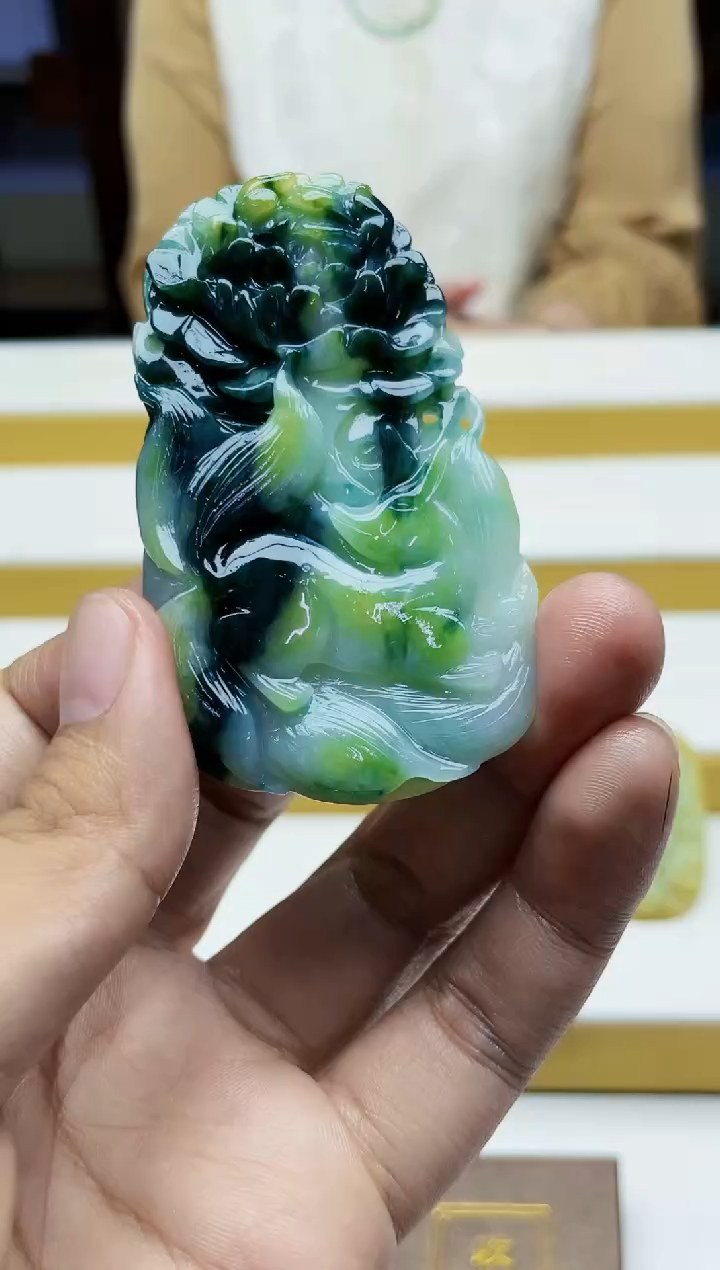 定制翡翠未镶嵌毛货06120061