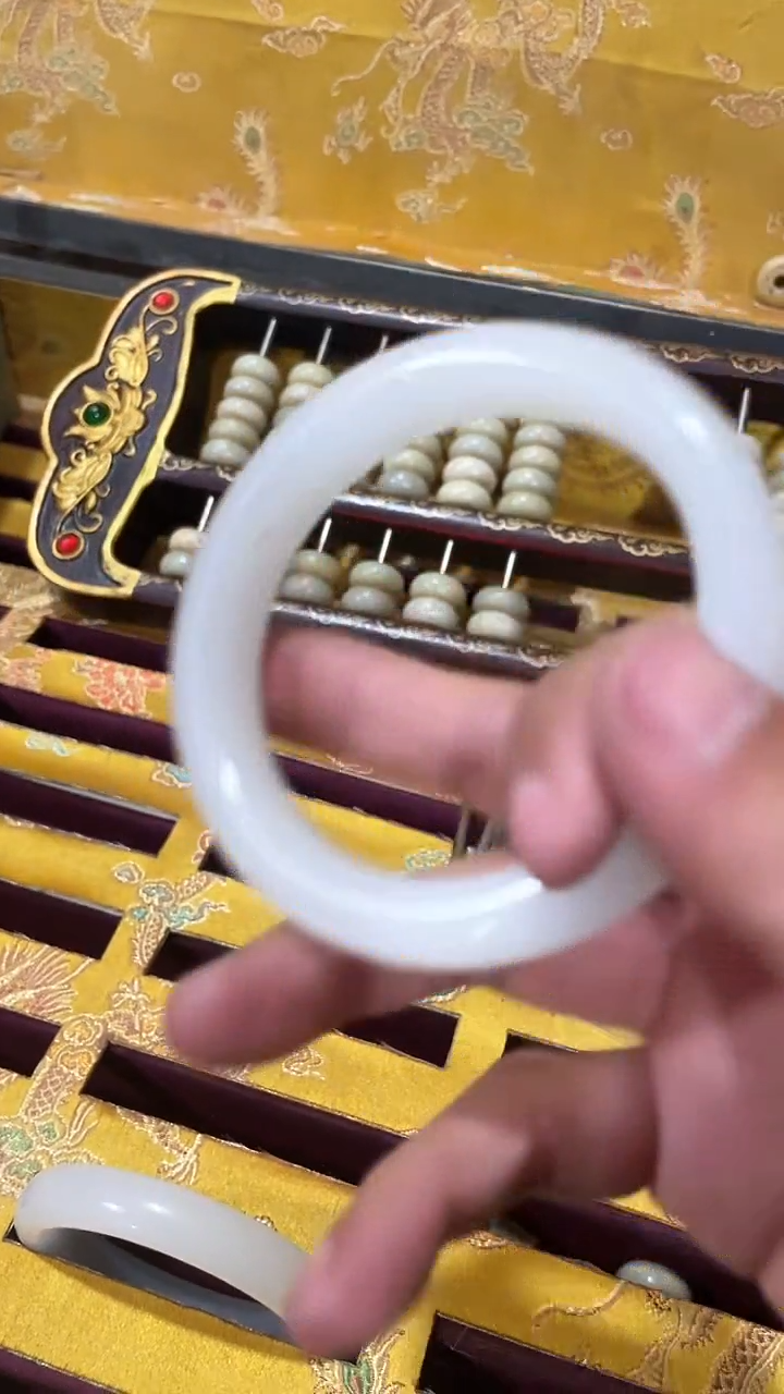 【闪购商品】和田玉手镯未镶嵌--------78