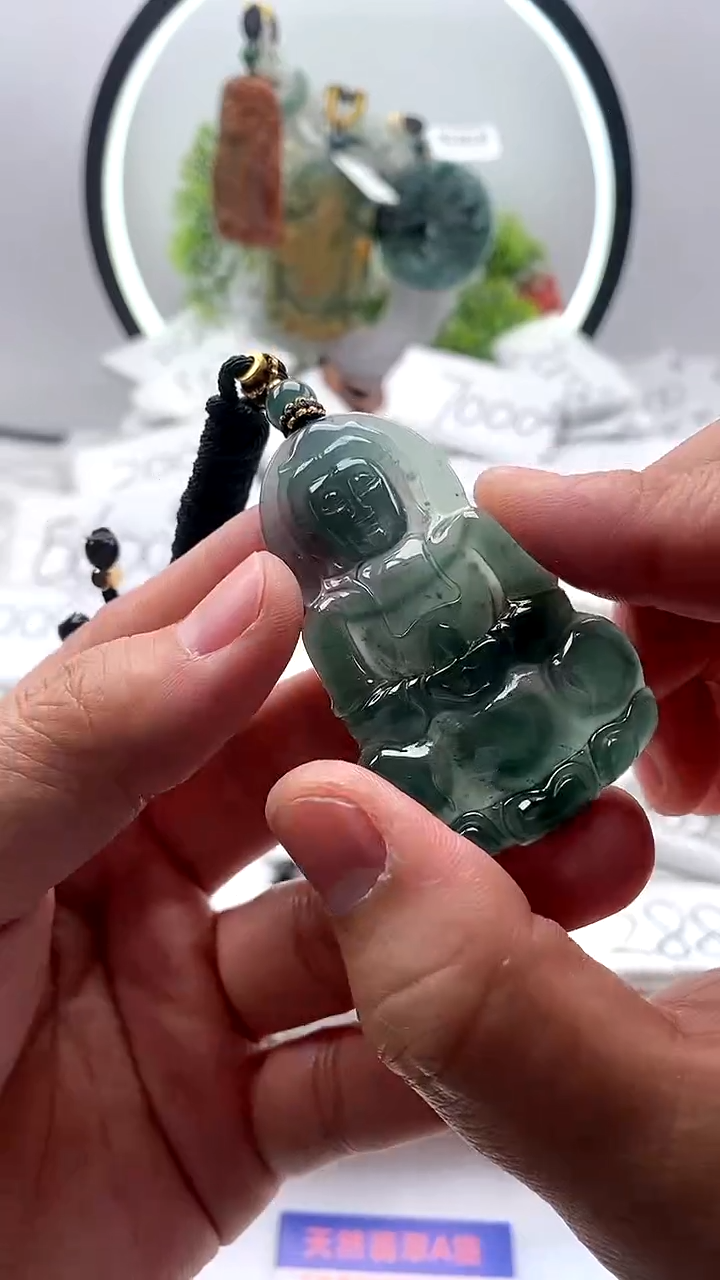 【闪购商品】翡翠颈饰未镶嵌观音