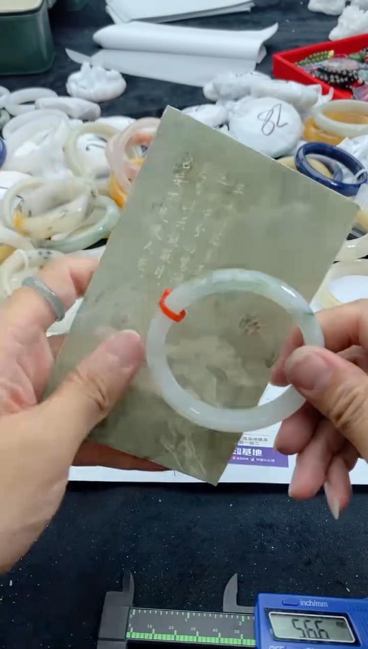 【闪购商品】石英质玉手镯未镶嵌200