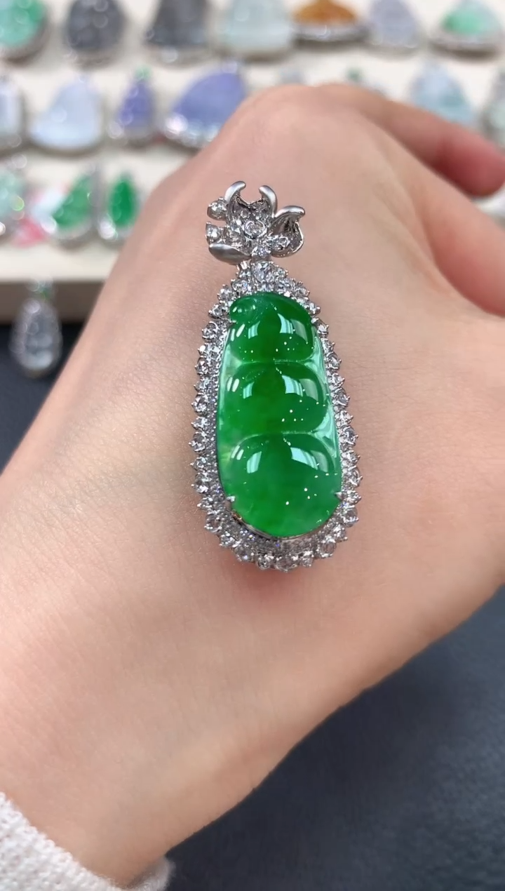 【闪购商品】翡翠吊坠(不含链)18K金镶嵌n78       