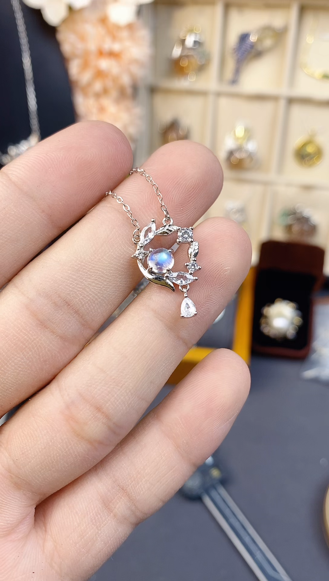 【闪购商品】月光石项链银S925镶嵌带证书