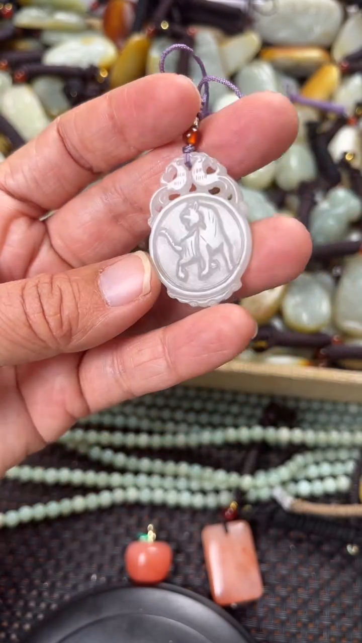 【闪购商品】和田玉颈饰未镶嵌多样性发货没有证书拍一发一有瑕