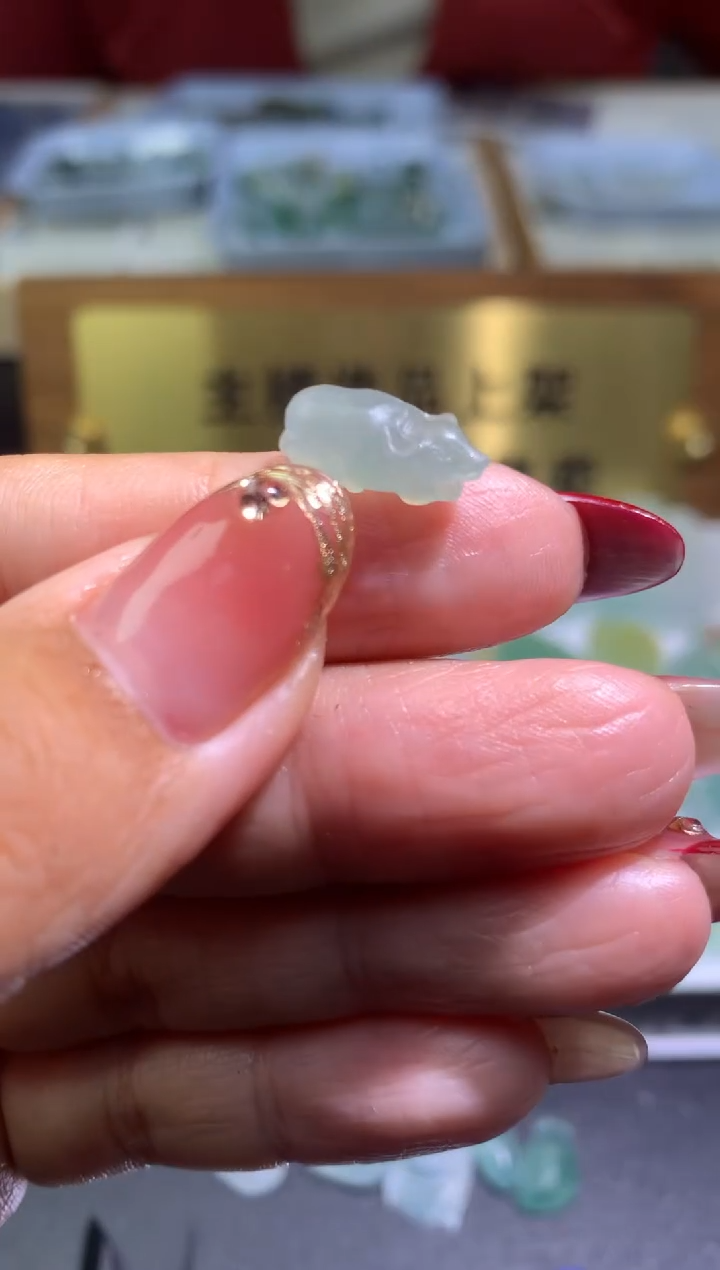 【闪购商品】定制翡翠未镶嵌毛货