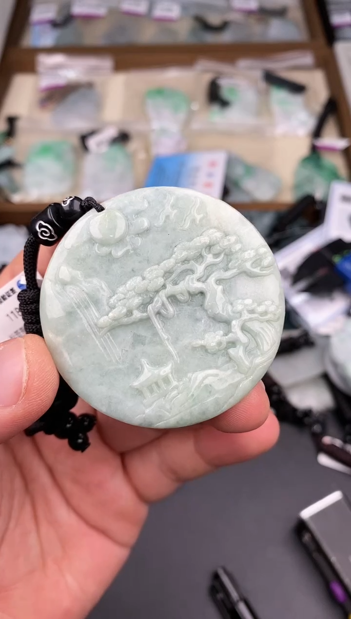 【闪购商品】翡翠颈饰未镶嵌  天然翡翠，一物一图