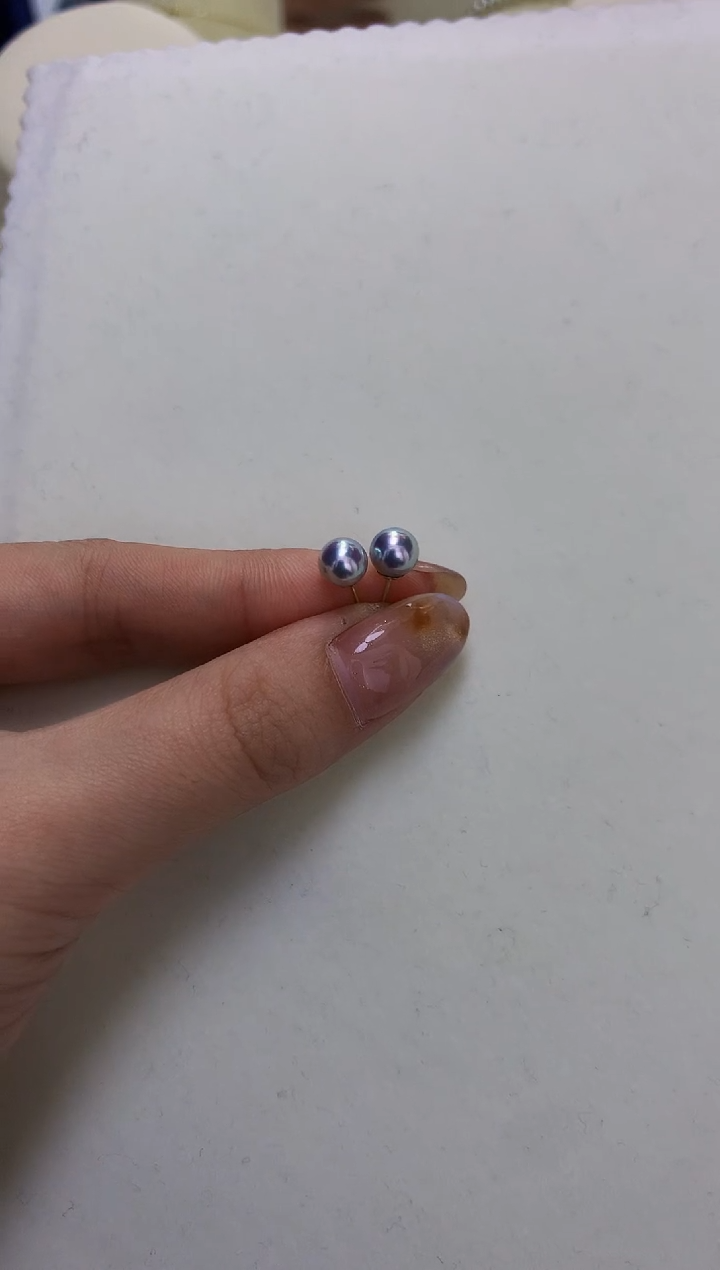 18K金镶嵌DA海水珍珠 灰珠素钉6-6.5MM GD082