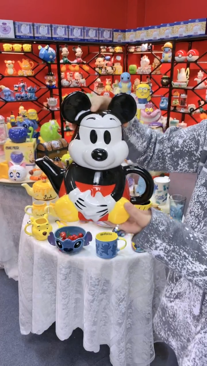 【闪购商品】.@@米奇陶瓷一体水壶