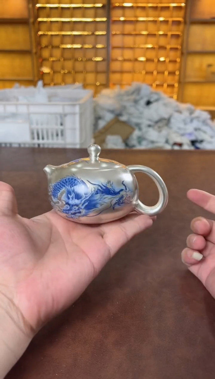 瓷片鸣盏居甄选阁11111龙纹鎏银壶