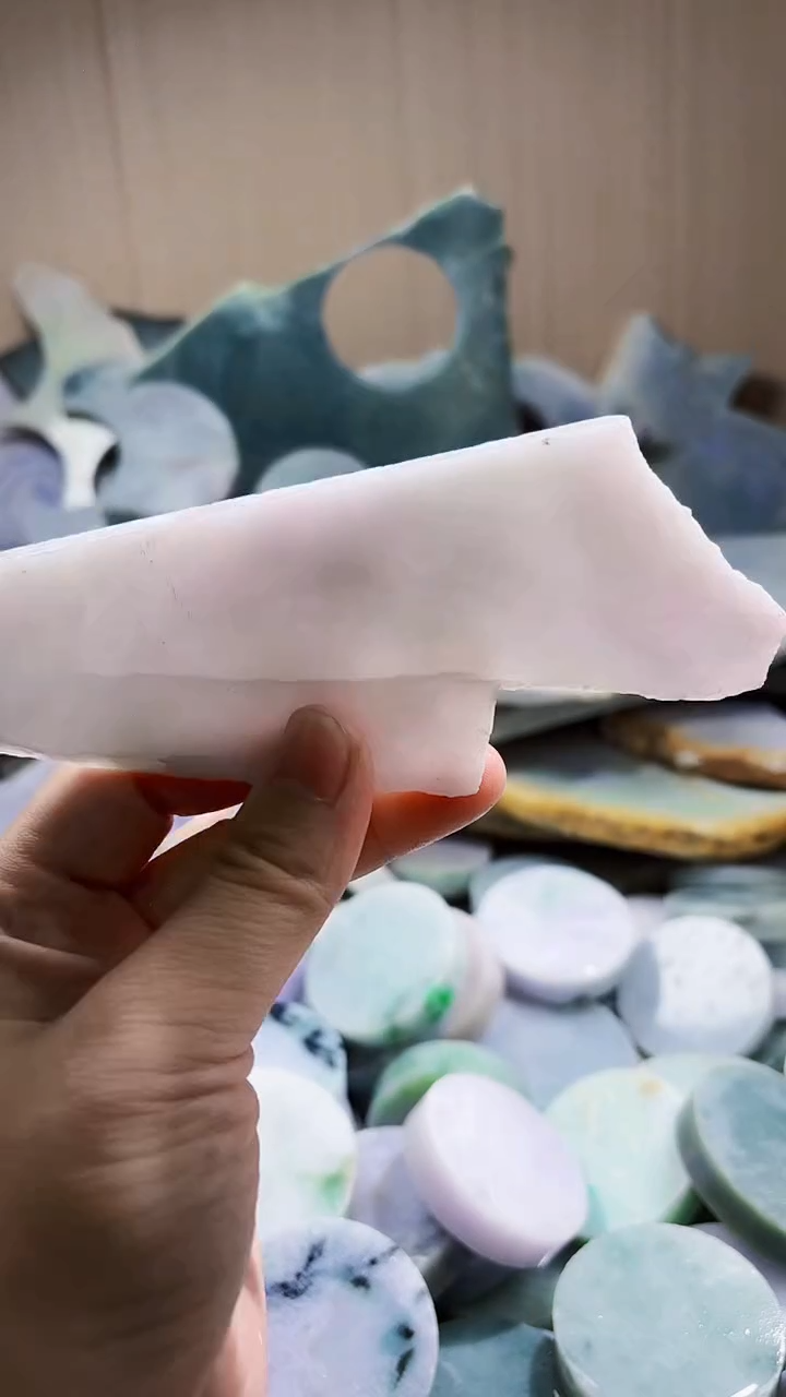 翡翠未镶嵌颈饰翡翠A货 姜谭892