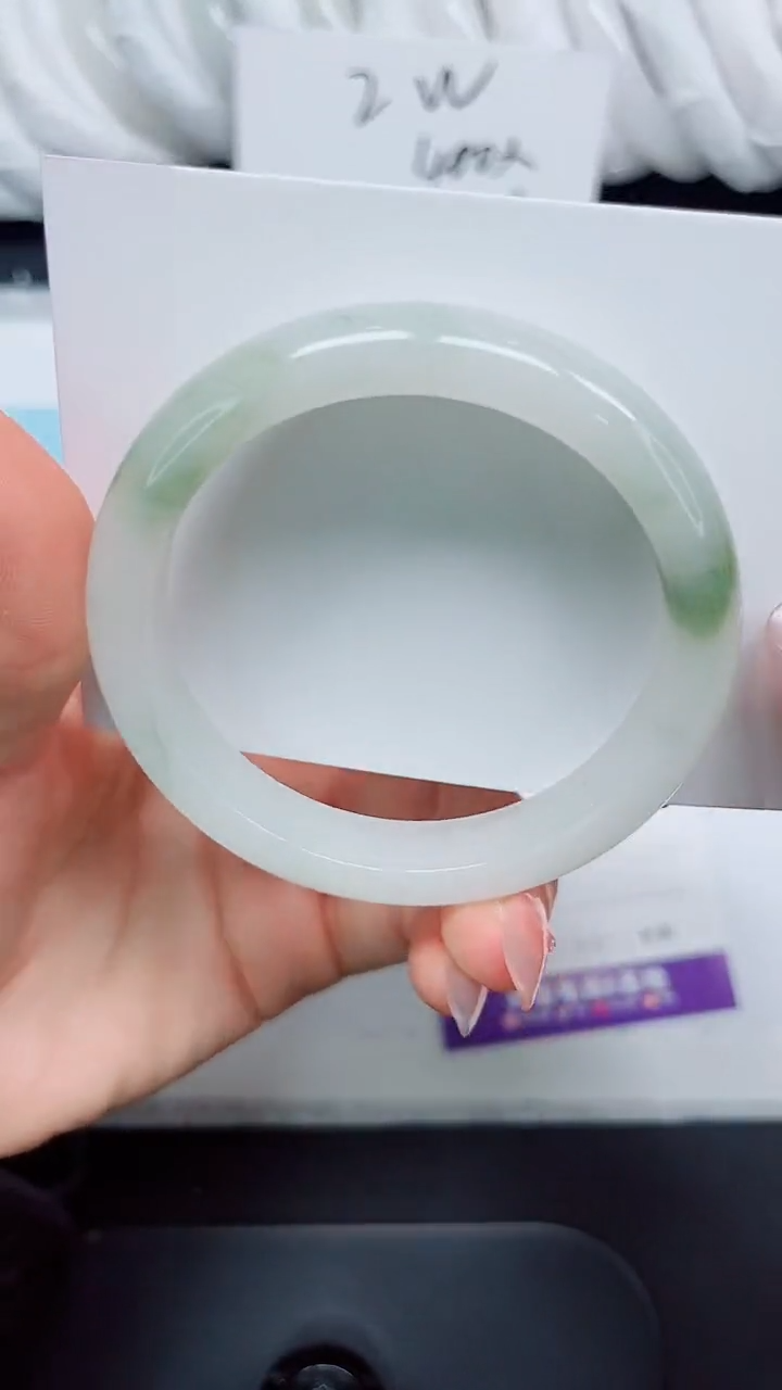 石英质玉手镯未镶嵌65-57