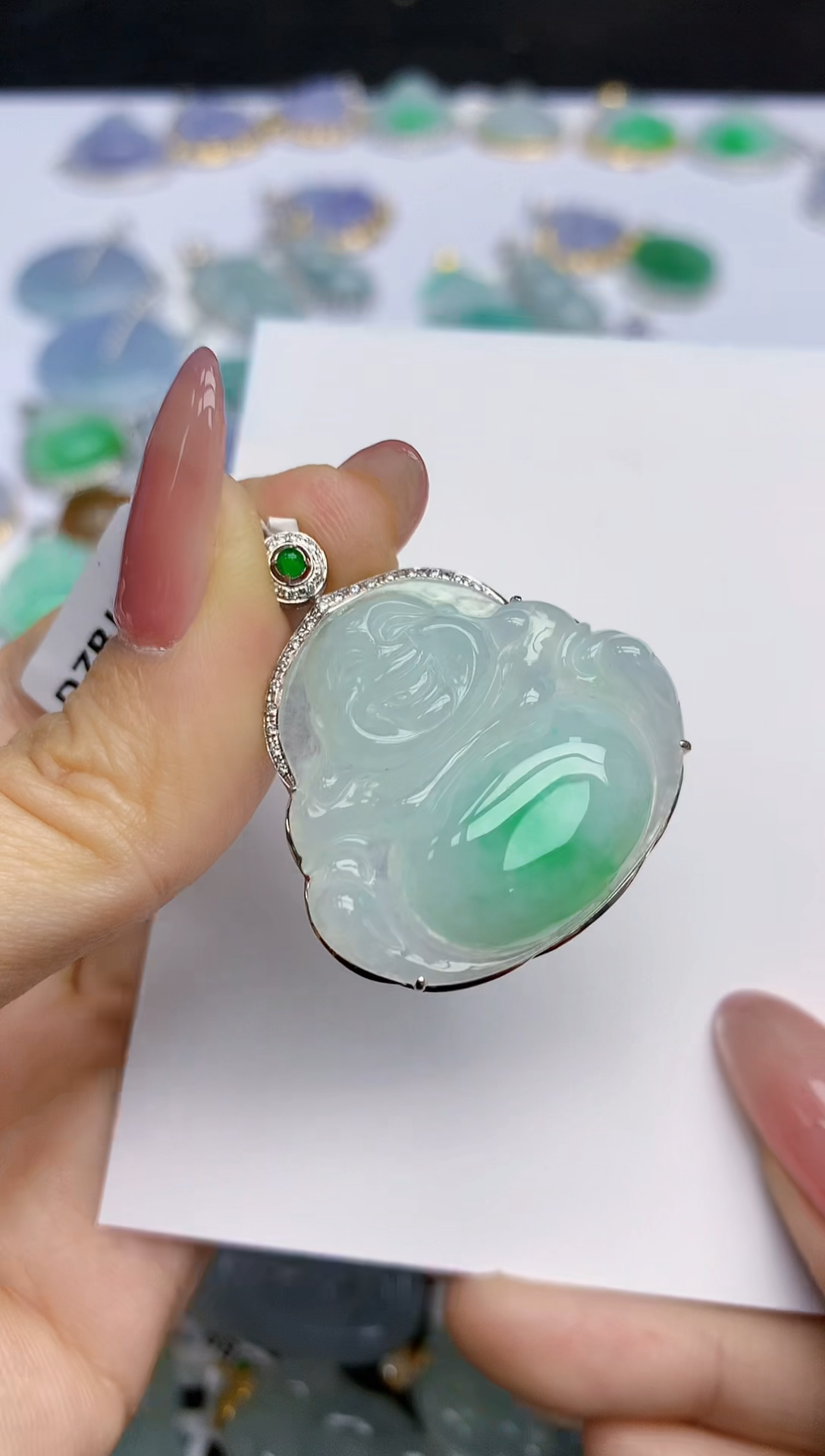 【闪购商品】翡翠挂件18K金镶嵌天然翡翠A货