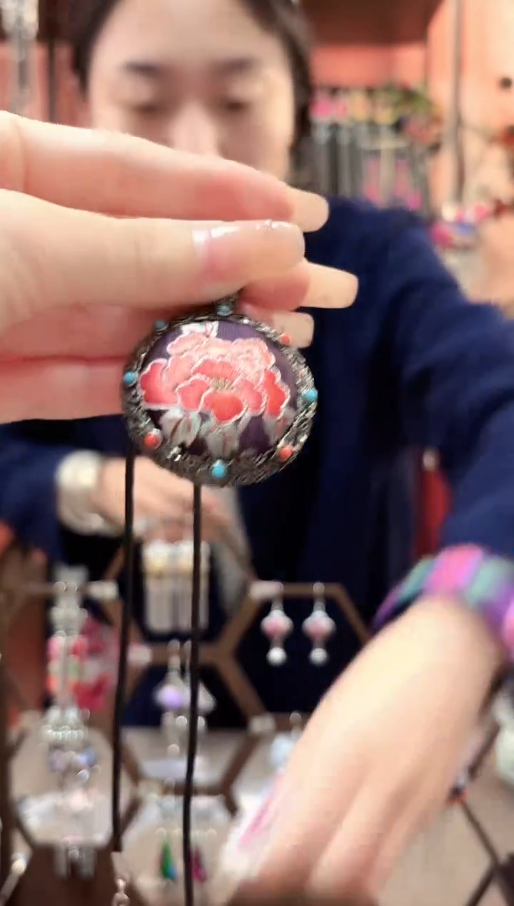 织绣云织谣民族风精美饰品 435