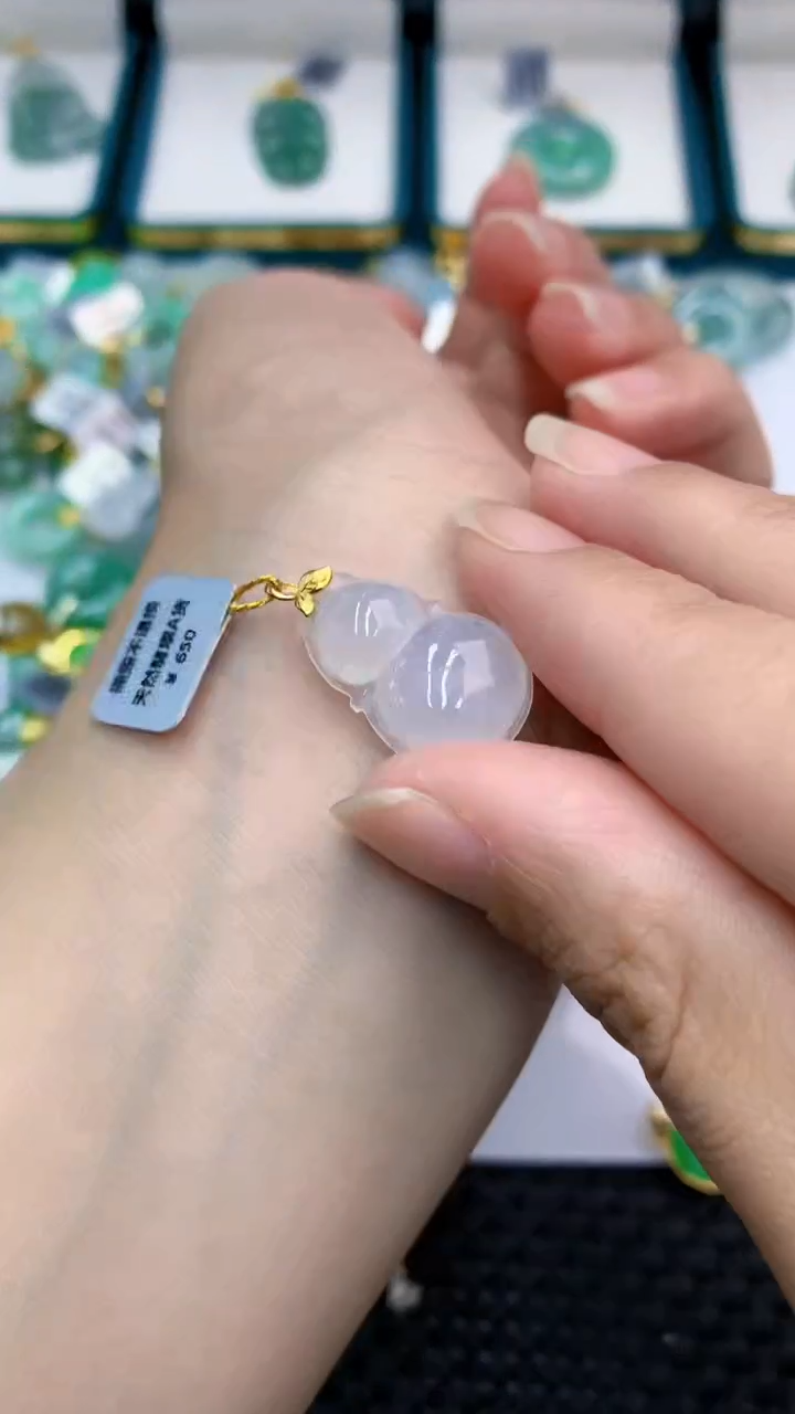 【闪购商品】翡翠颈饰18K金镶嵌            8
