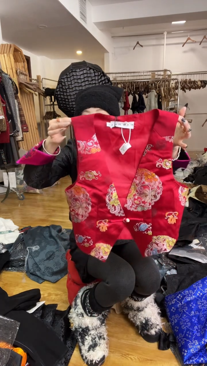 M码       90-105斤  马甲